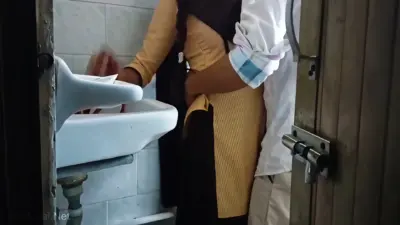 Catch And Recorded College Girl Fucking By The Teacher In The Bathroom