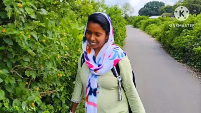 Desi College Bhabhi Hot Boobs Suking Unknown Girl Stops My Bike I Take Her On My Bike And Take Her Home And Kiss Her Boobs
