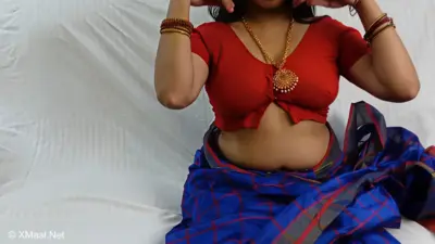 Indian Beautiful Bhabhi Fingering Pussy