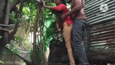 Indian Desi Bhabhi Sex In Forest Bhabhi Was Sitting At Home In A Mood Her Boyfriend Went Behind Her House And Fucked Ass