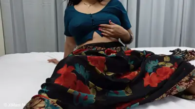 Indian Hot Sexy Bhabhi Fingering Pussy Orgasm